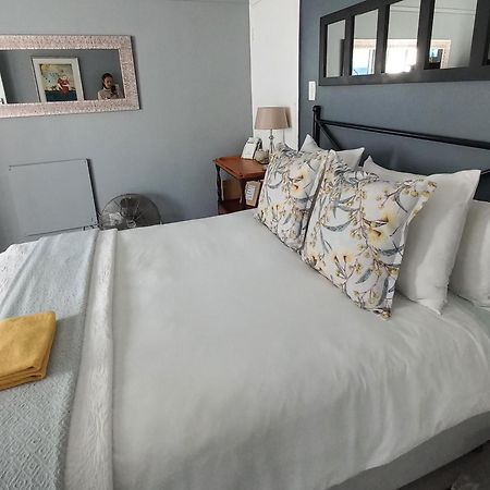 Peony Luxury Room With Wifi And Own Entrance Stellenbosch Exterior photo