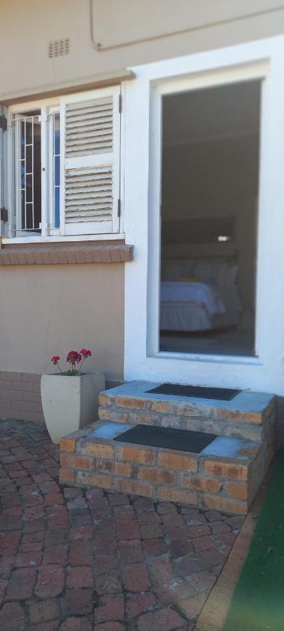 Peony Luxury Room With Wifi And Own Entrance Stellenbosch Exterior photo