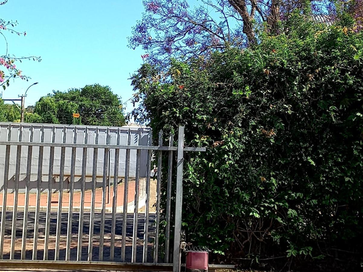 Peony Luxury Room With Wifi And Own Entrance Stellenbosch Exterior photo
